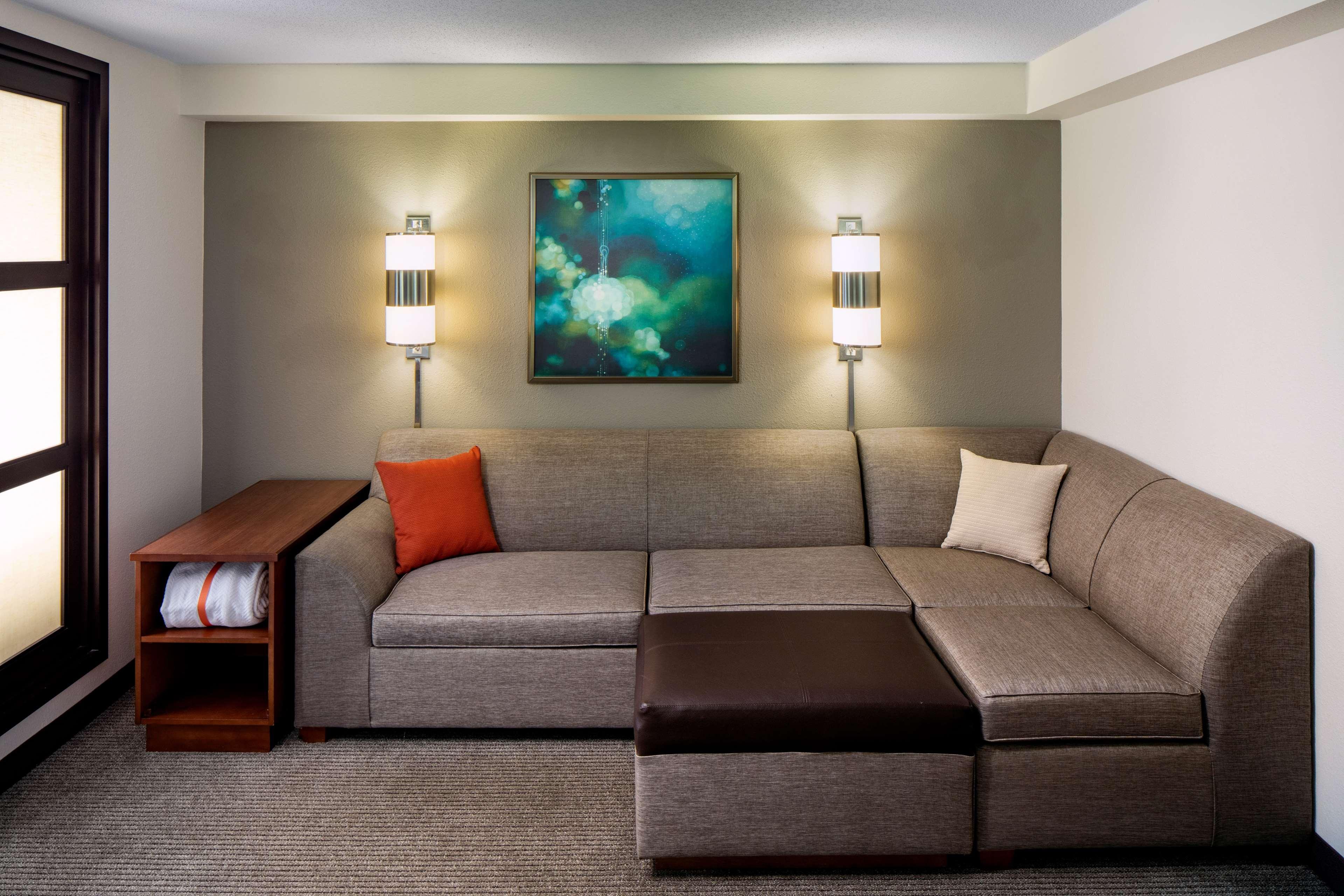 Hyatt Place Topeka Bagian luar foto