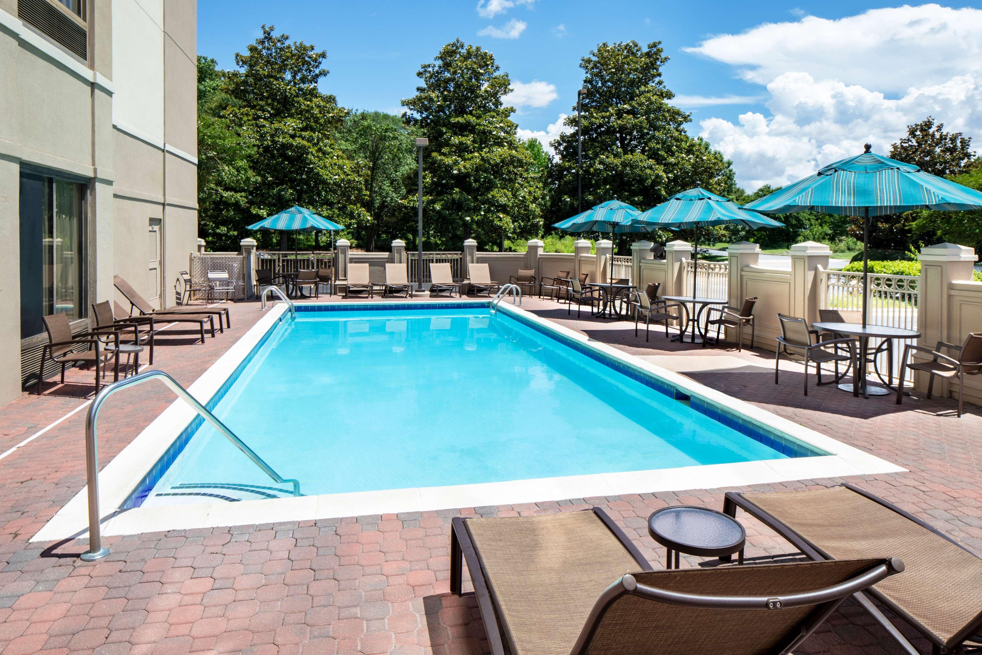 Hyatt Place Topeka Bagian luar foto