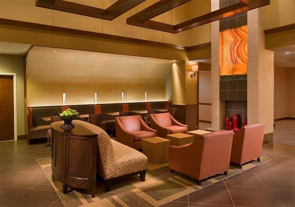 Hyatt Place Topeka Bagian luar foto