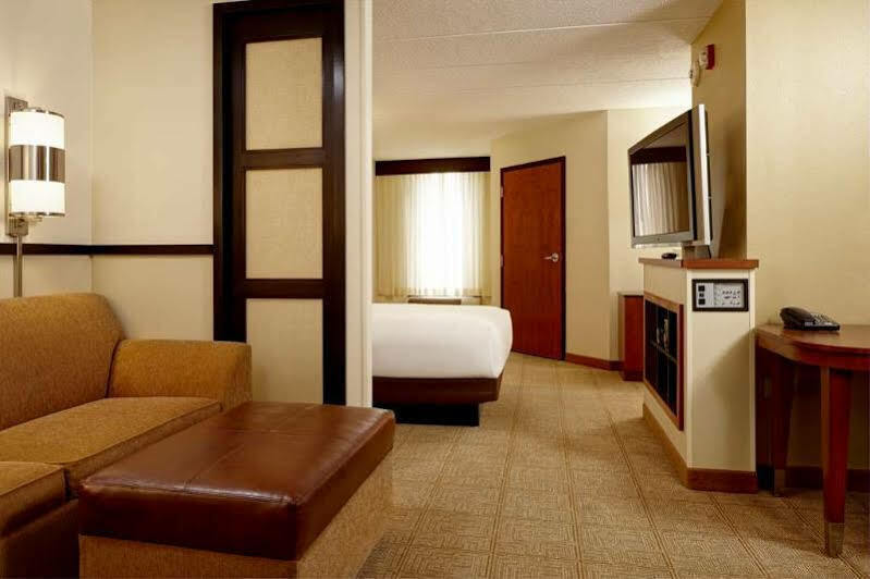 Hyatt Place Topeka Bagian luar foto