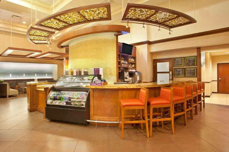 Hyatt Place Topeka Bagian luar foto